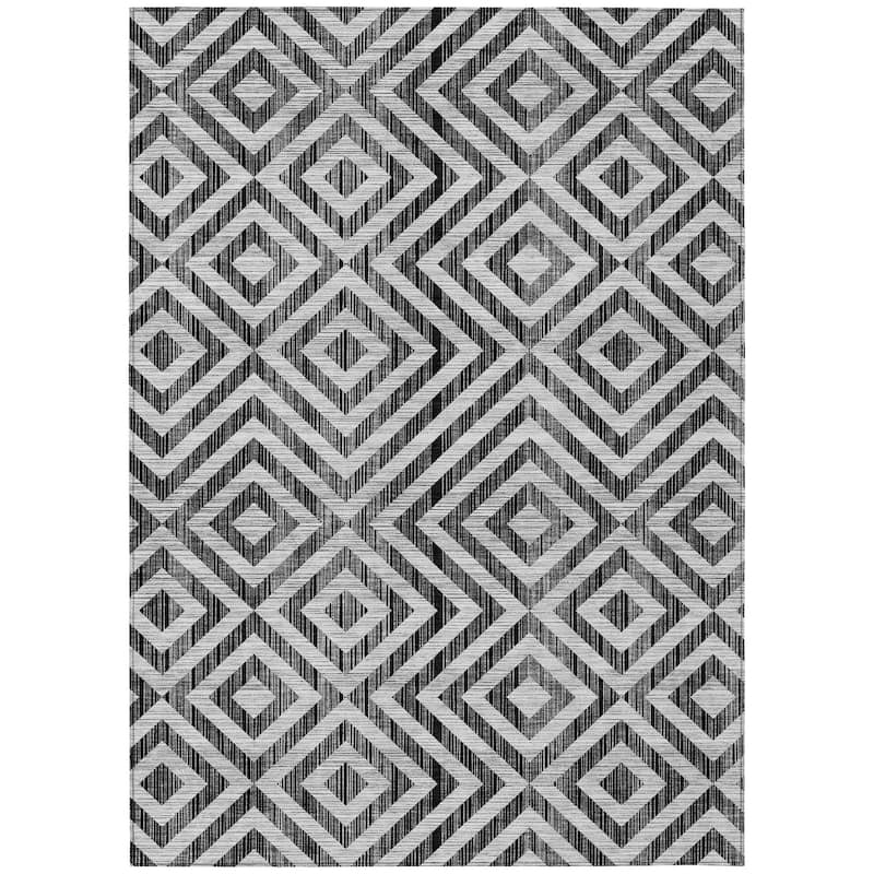 Machine Washable Indoor/ Outdoor Chantille Diamond Geo Rug
