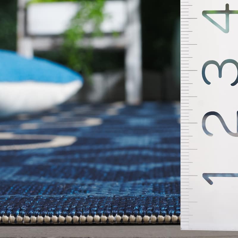 SAFAVIEH Courtyard Oyvor Indoor/ Outdoor Waterproof Patio Backyard Rug