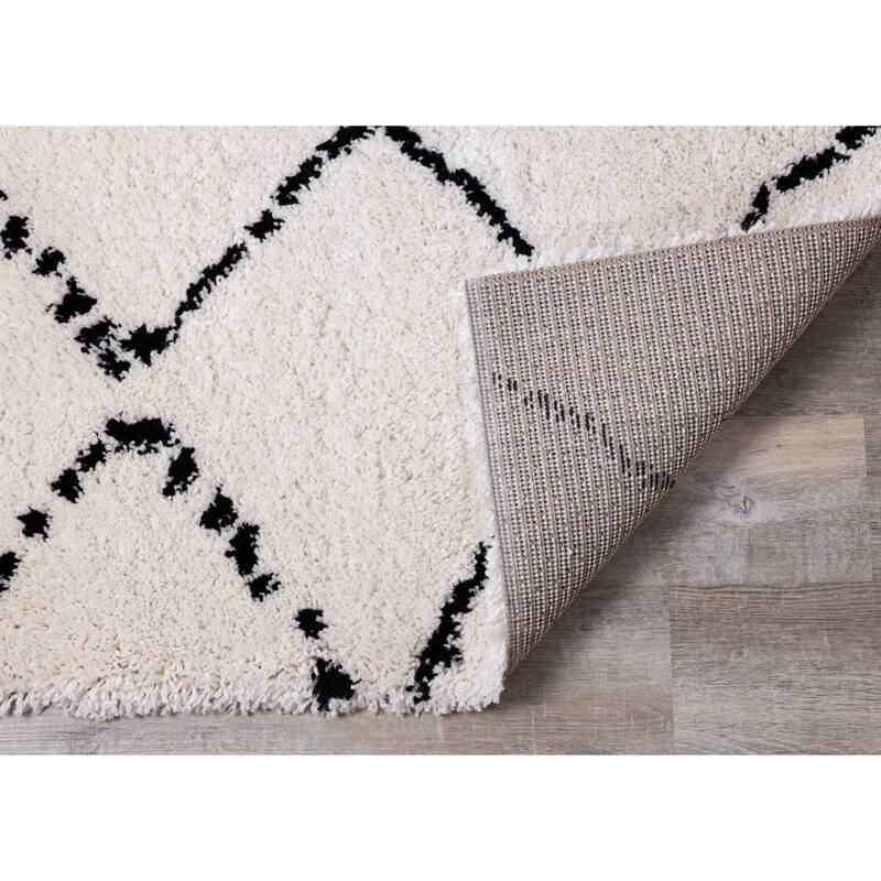 Miley Collection - Black/White Diamonds Soft Touch Rug