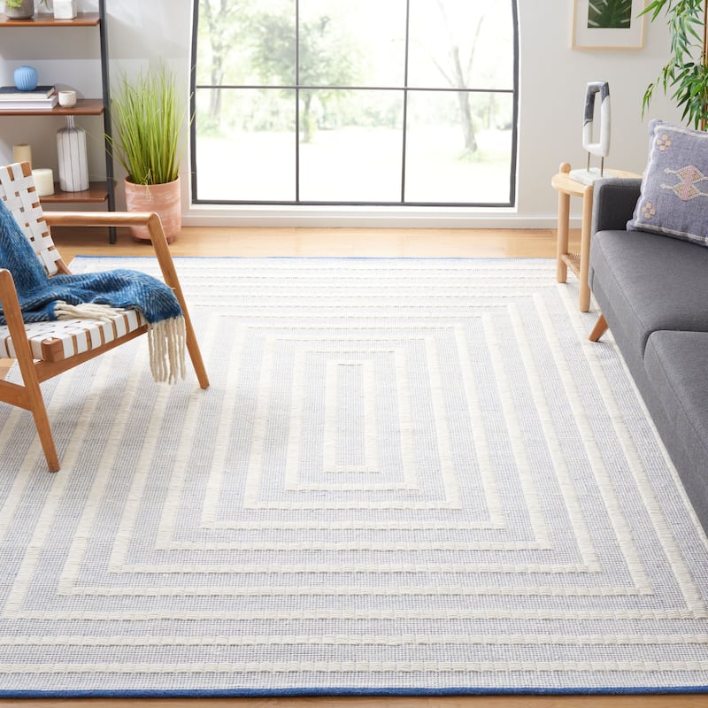 SAFAVIEH Handmade Natura Sabahat Wool Rug