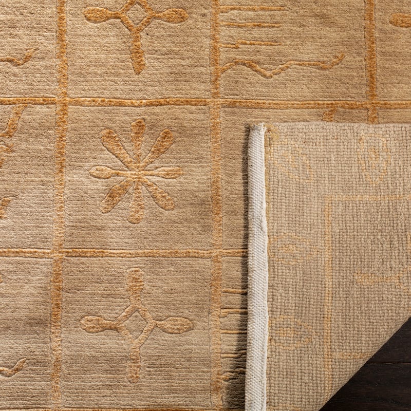 SAFAVIEH Couture Hand-knotted Tibetan Gundhilde Modern Wool Rug