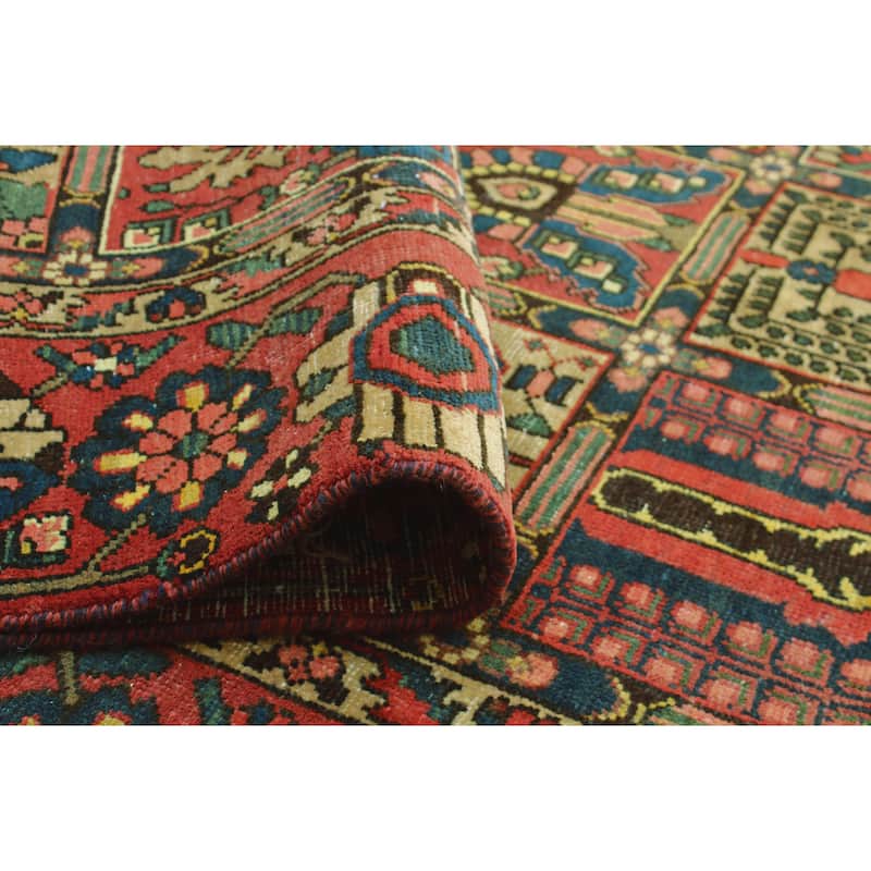 Fine Vintage Distressed Rizagul Red/Beige Rug - 6'8" x 9'6"