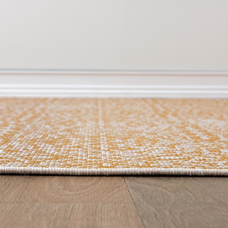 World Rug Gallery Contemporary Flowers Indoor/Outdoor Area Rug