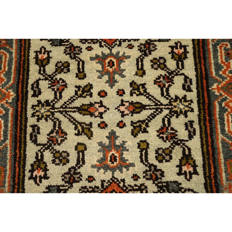 Hand Knotted Oriental 100% Wool Carpet Traditional Geometric Beige & Ivories Heriz (serapi) Runner Rug - 8' 1'' X 2' 7''