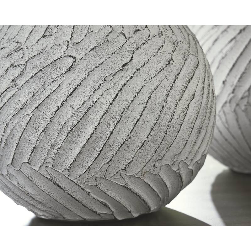 Signature Design by Ashley Shelvie White/Black Vase