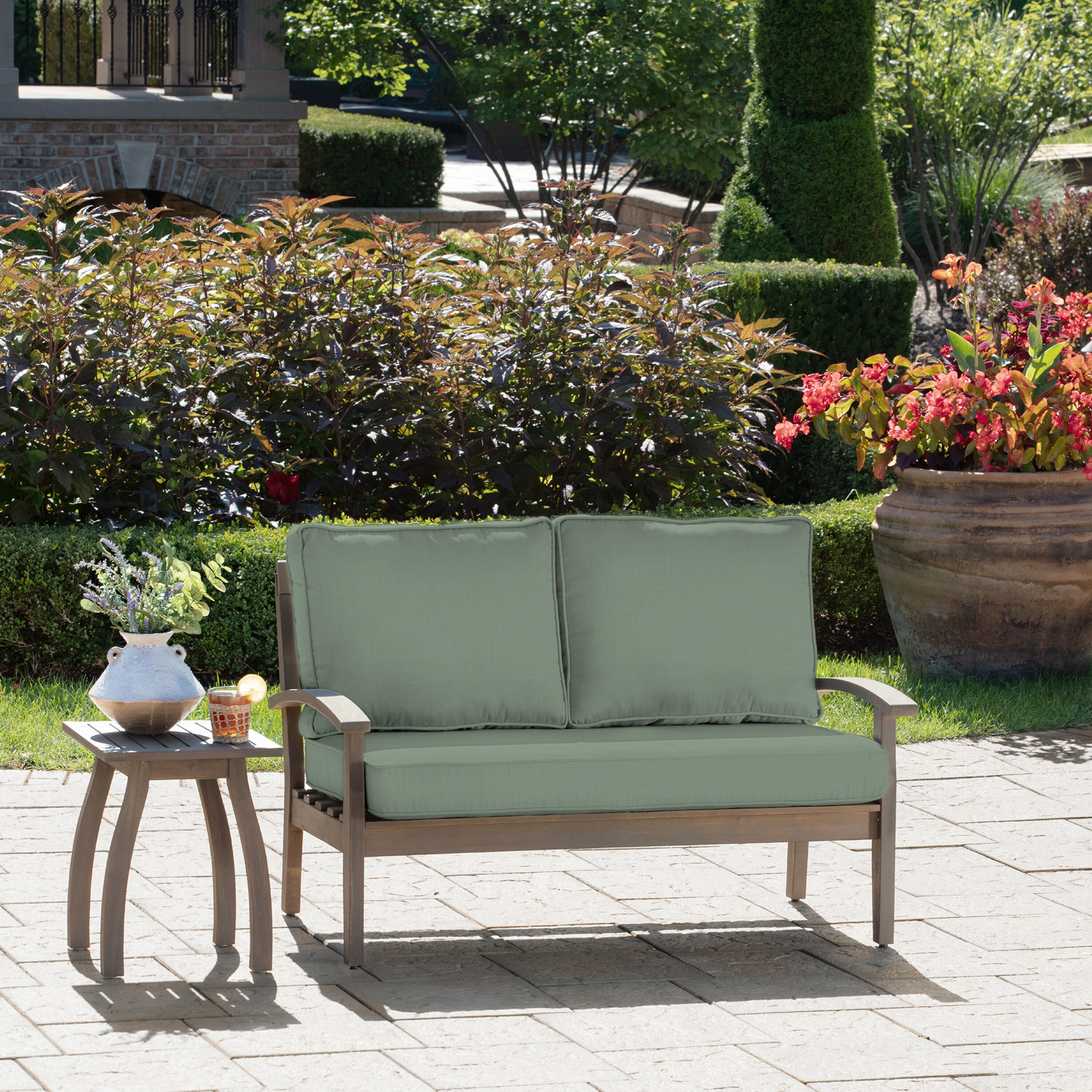 46 x 2025 26 outdoor cushion