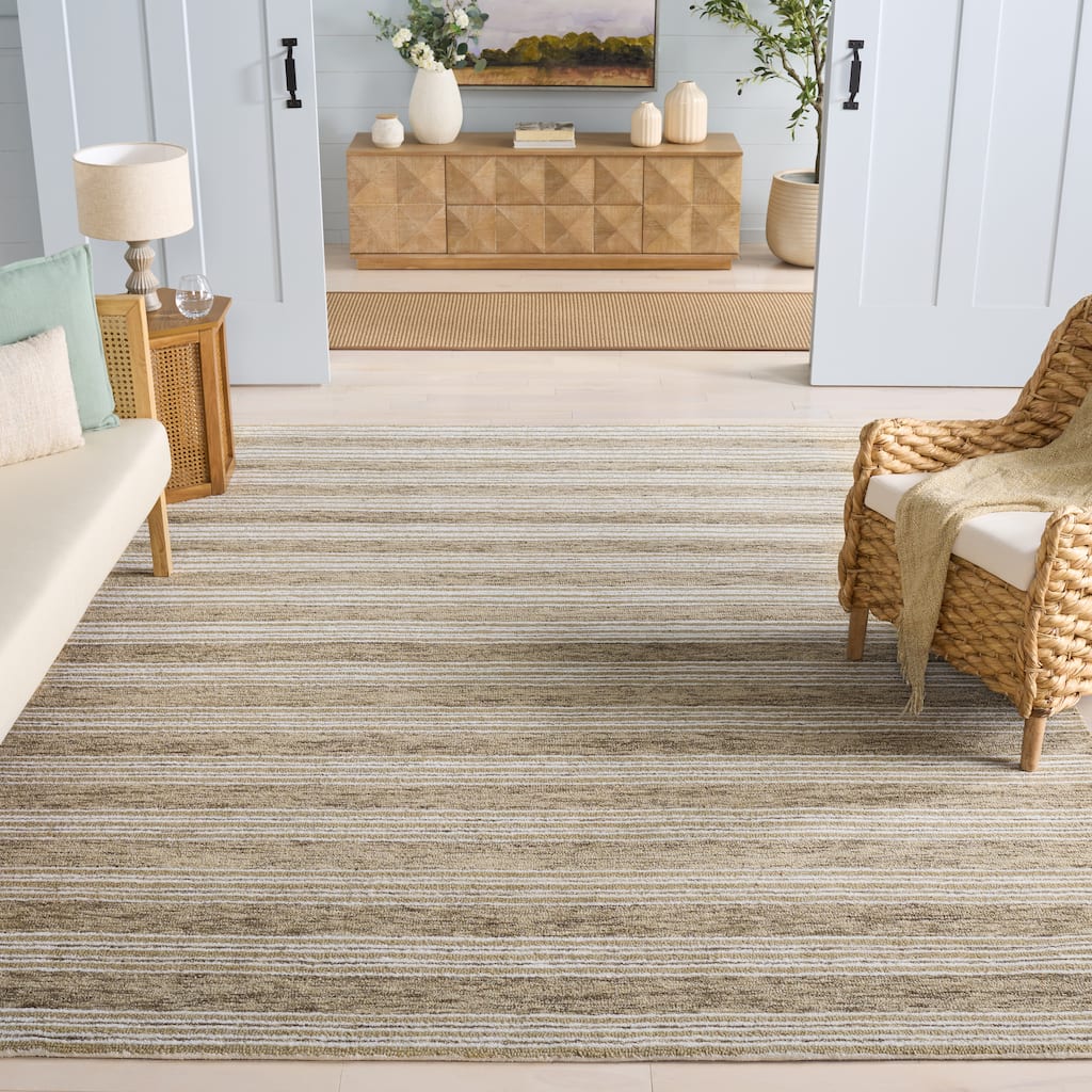 SAFAVIEH Handmade Pine Donaldina Modern Wool Rug
