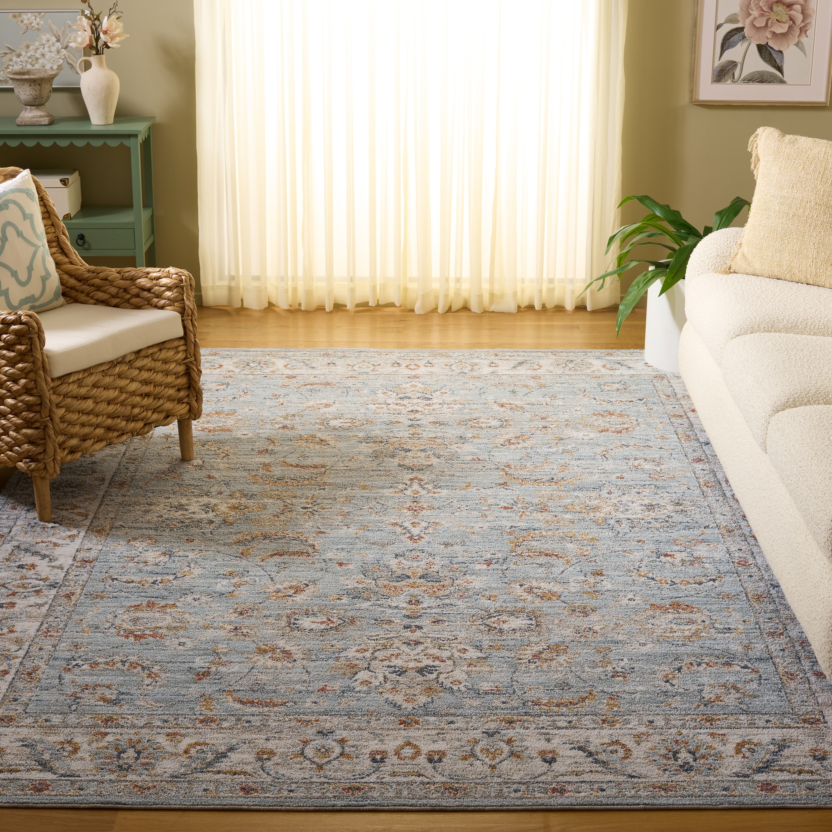 SAFAVIEH Avalon Berglind Traditional Rug