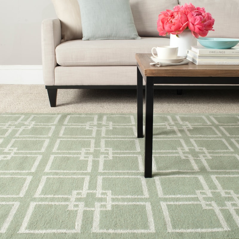 Martha Stewart by SAFAVIEH Square Dance Wool/ Banana Silk Rug - 4' x 6' - Fennel Seed Green