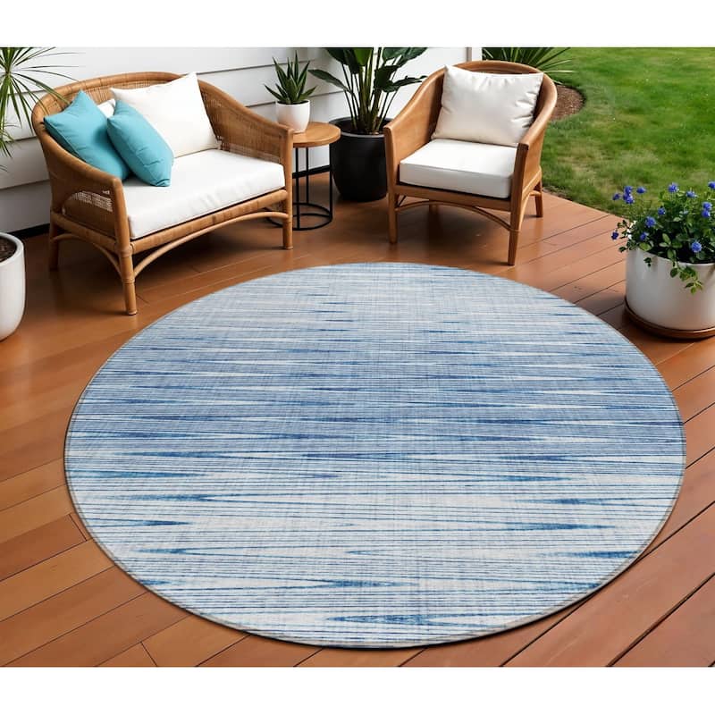 HomeRoots Abstract Transitional Rectangle Outdoor Rug - 8' Round