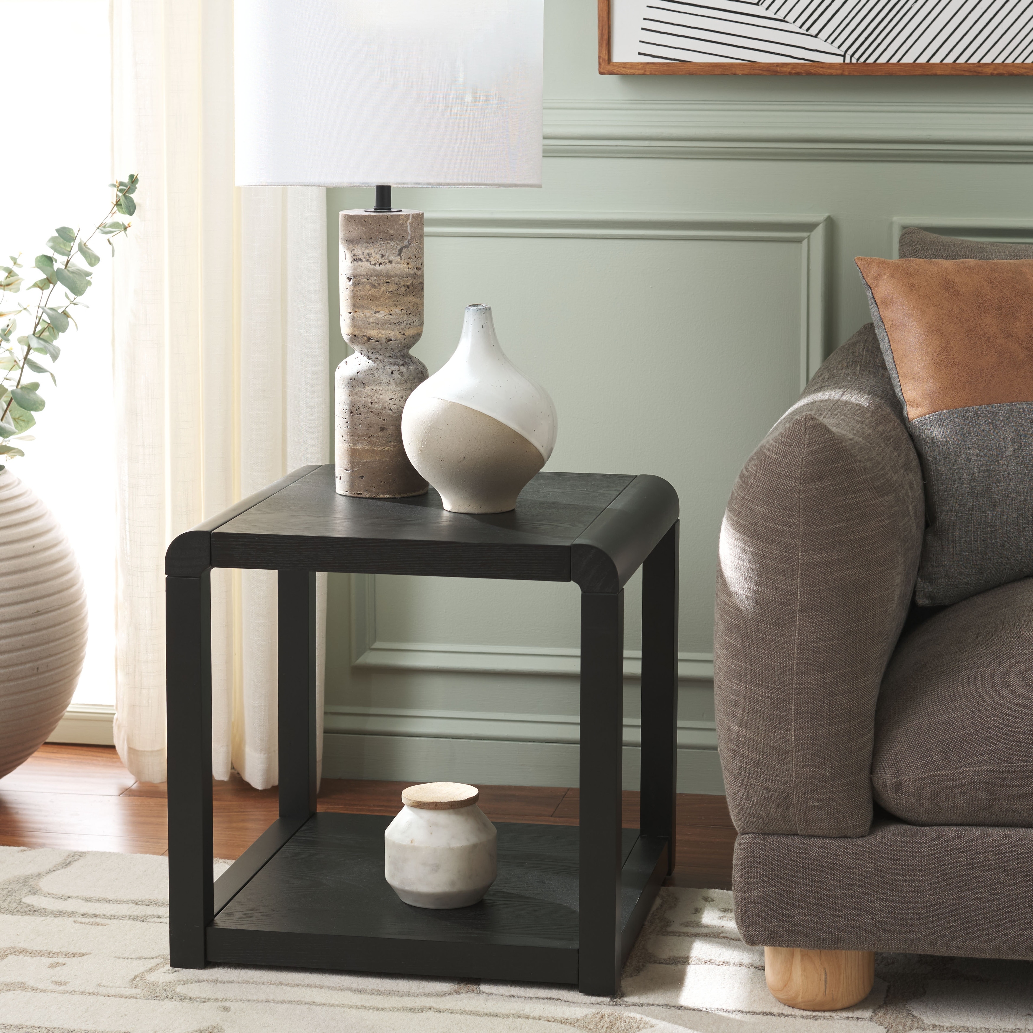 SAFAVIEH Omara Traditional Pine Side Table - 20"W x 20"D x 20"H
