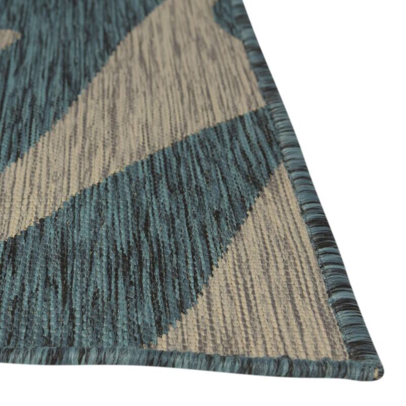 Outdoor Gallery Collection Area Rug