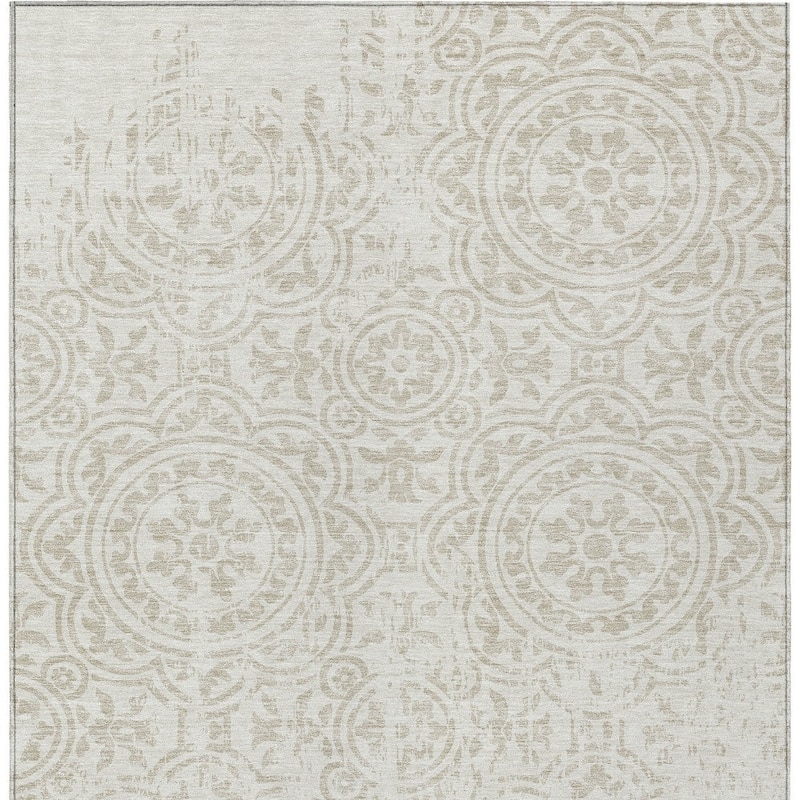 HomeRoots Medallion Transitional Rectangle Outdoor Rug