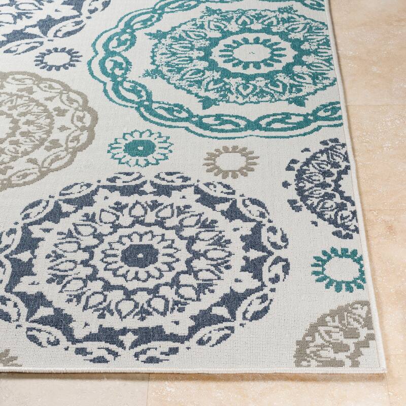Arrigo Transitional Indoor/ Outdoor Area Rug - 7'3" Round - 7'3" Round