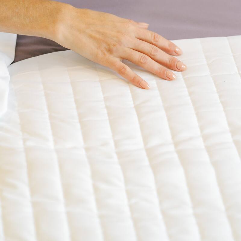 Jennifer Adams Vertical Stripes 3pc. Quilt Set