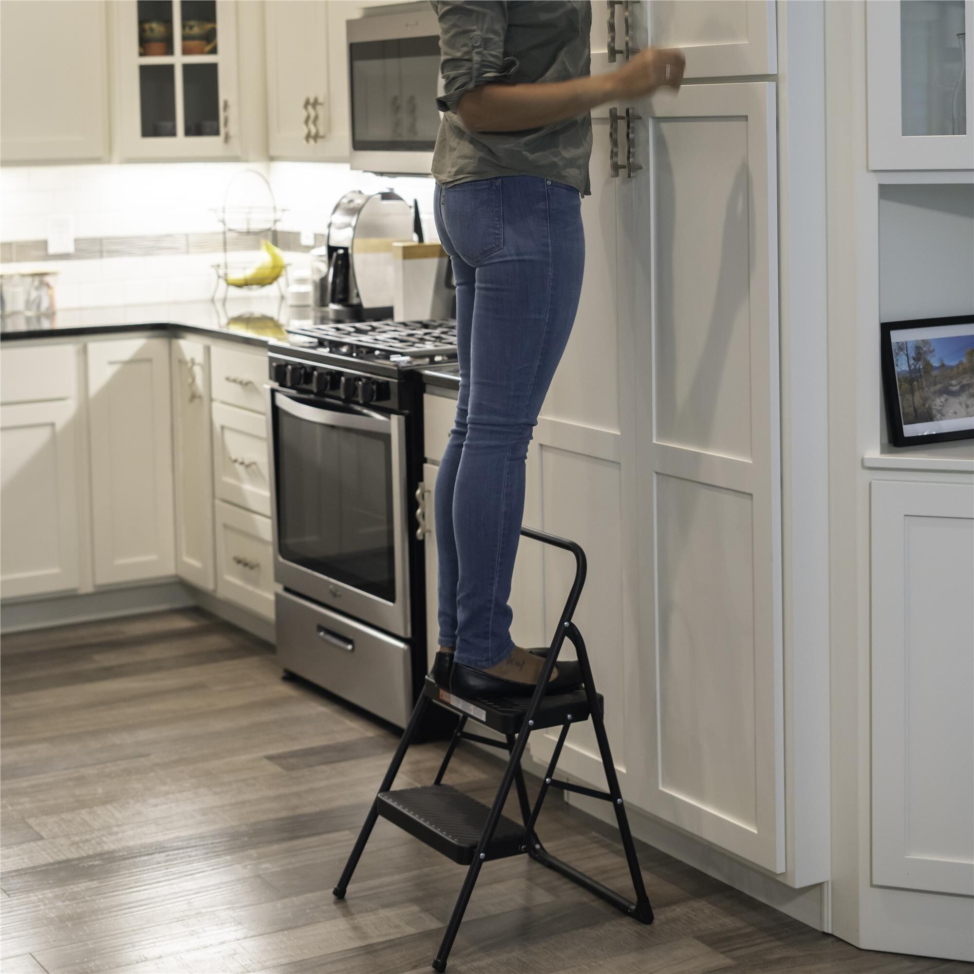 Cosco two step lite hotsell solutions folding step stool