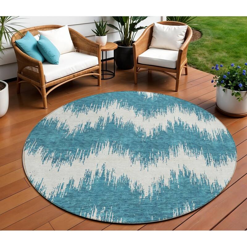 HomeRoots Chevron Transitional Rectangle Outdoor Rug - 8' Round