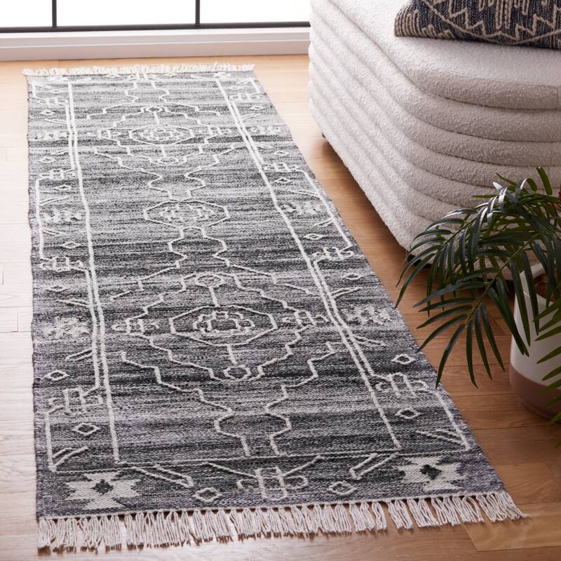 SAFAVIEH Handmade Kilim Kamlesh Moroccan Boho Rug - 2'3" x 9' Runner - Black/Ivory - Runner