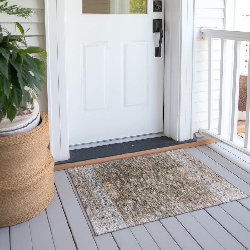Machine Washable Indoor/ Outdoor Traditional Border Chantille Rug - Brown - 1'8" x 2'6"