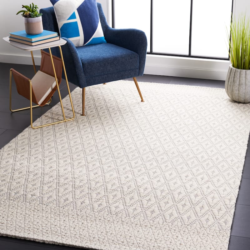 SAFAVIEH Handmade Marbella Ailish Modern Wool Rug - 4' x 6' - Ivory/Black