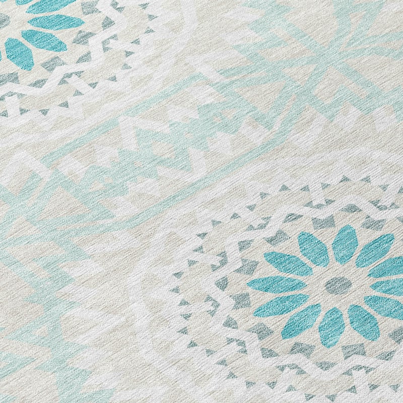Machine Washable Indoor/ Outdoor Chantille Boho Global Rug