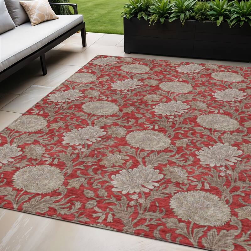 HomeRoots Floral Transitional Rectangle Outdoor Rug - 5' X 8'