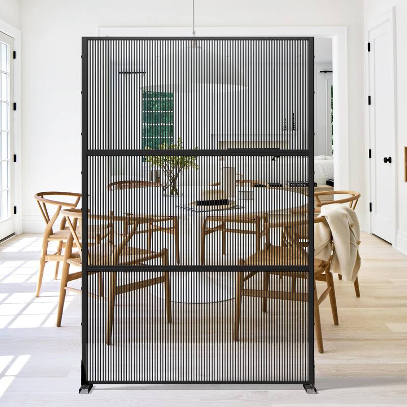 Dovelina 6ft.Outdoor Freestanding Metal Privacy Screen Decorative Garden Fence - 72"x47"