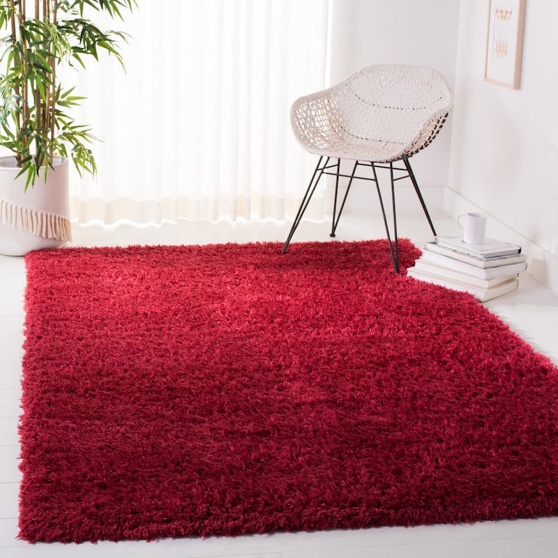 SAFAVIEH Madrid Shag Soledad Solid 2-inch Thick Rug - 5'3" x 7'6" - Red