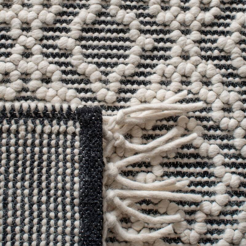 SAFAVIEH Handmade Natura Etti Moroccan Wool Rug
