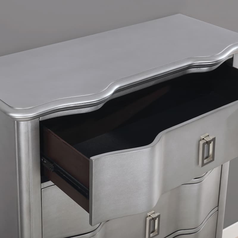 Silver Orchid Arlen Traditional Silver 5-drawer Chest
