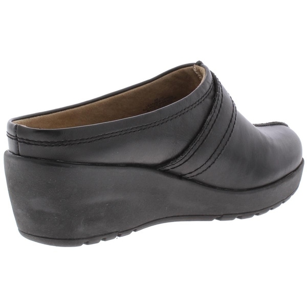 easy spirit leather clogs