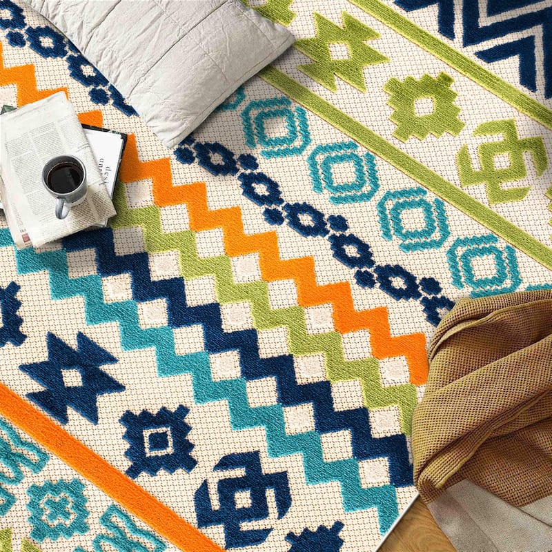 Troyes Contemporary Bohemian Indoor/Outdoor Area Rug