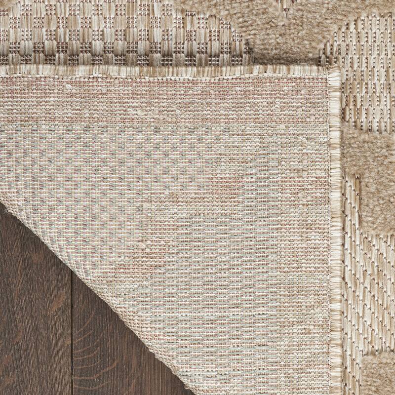 HomeRoots Contemporary Rectangle Outdoor Rug - 7' X 10'