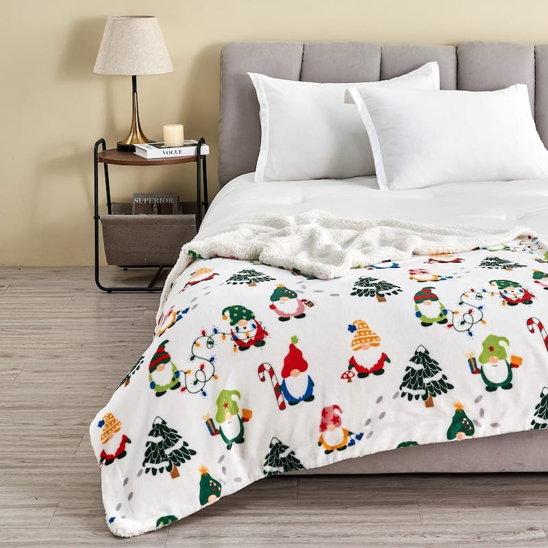 Linery & Co. Velvet Plush Fleece Reversible Sherpa Holiday Printed Throw.