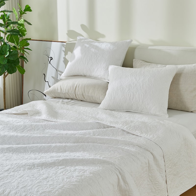 Patina Vie Maison 100% Cotton Stitched 3 Piece Quilt and Sham Set