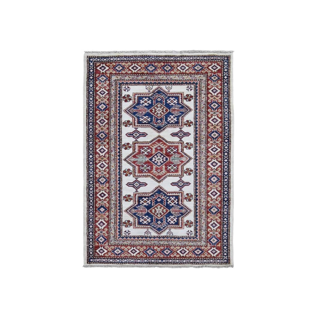 Shahbanu Rugs Ivory Super Kazak Pure Wool Geometric Design Hand Knotted Oriental Rug (3'4" x 4'9") - 3'4" x 4'9"