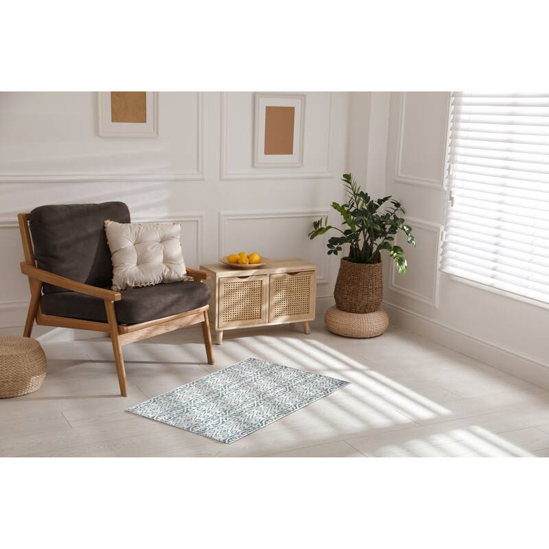 Sevita Sadie Ikat Striped Durable Performance Indoor/Outdoor Area Rug