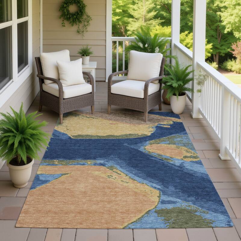 Machine Washable Indoor/ Outdoor Modern Cheney Chantille Rug