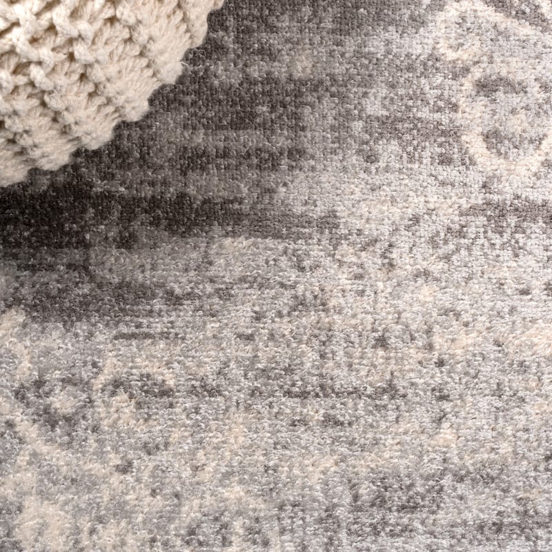 JONATHAN Y Brooklyn Filigree Medallion Area Rug