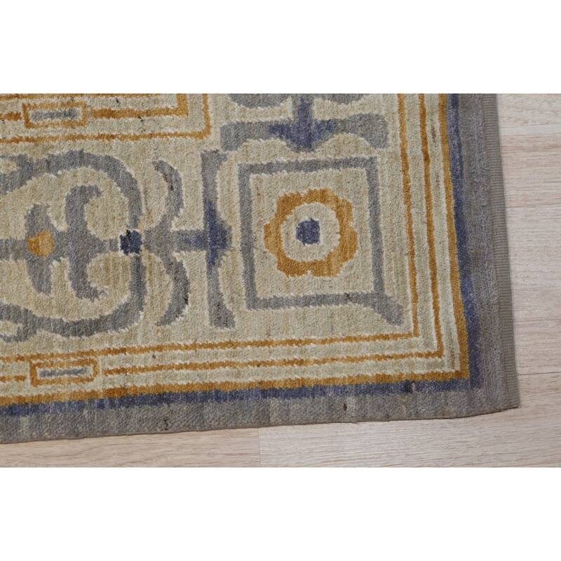 Beige Handwoven Wool Spanish Style Rug, 9' x 12', soft elegant area rug - L