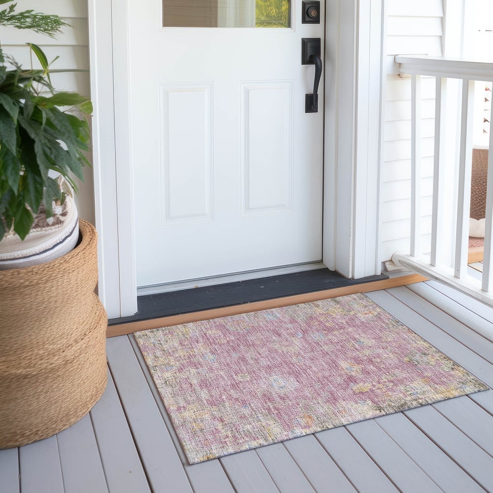 Machine Washable Indoor/ Outdoor Vintage Traditional Chantille Rug