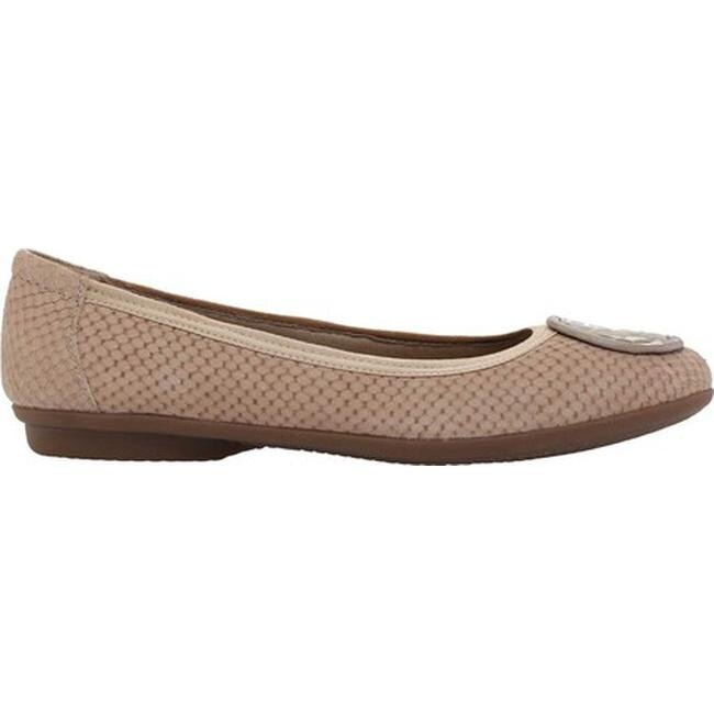 clarks gracelin lola ballet flat
