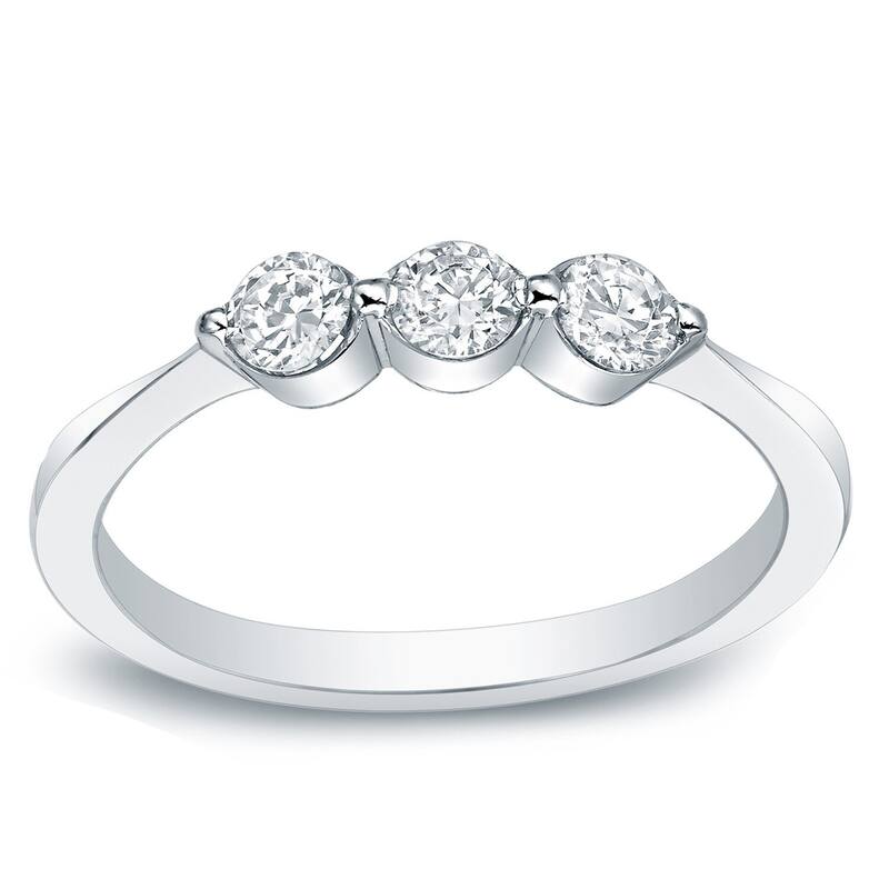 Auriya 10k Gold 3/4ctw 3-Stone Diamond Wedding Band