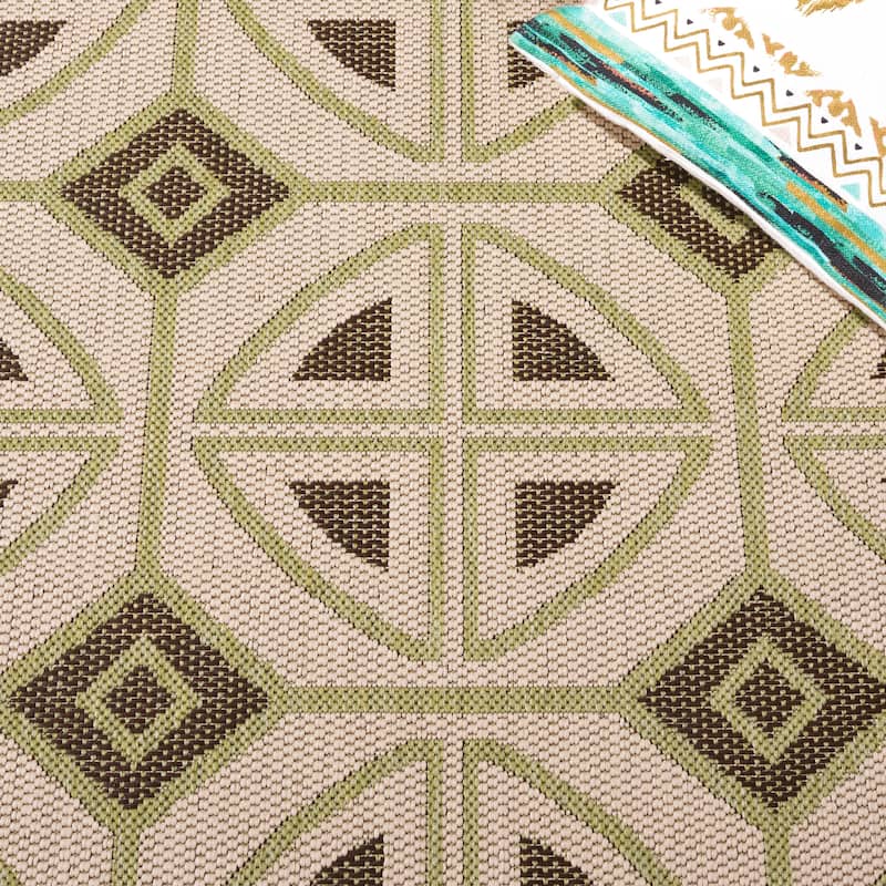 SAFAVIEH Courtyard Fatmire Indoor/ Outdoor Waterproof Patio Backyard Rug
