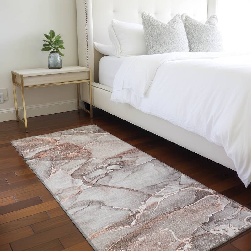 Machine Washable Indoor/ Outdoor Abstract Chantille Rug - 2'3" x 7'6" - Gray