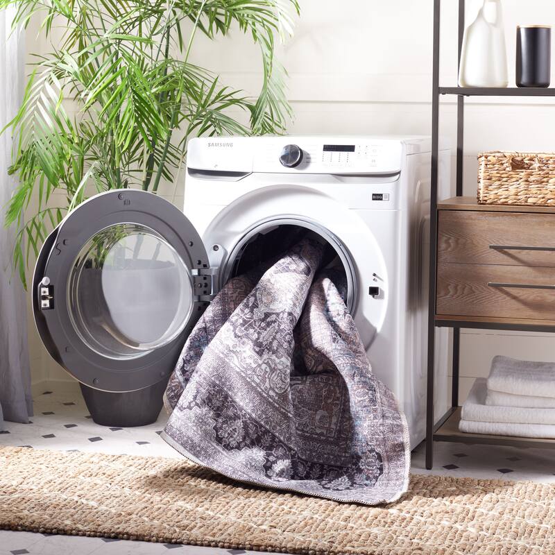 SAFAVIEH Serapi Machine Washable Ottilie Shabby Chic Distressed Rug