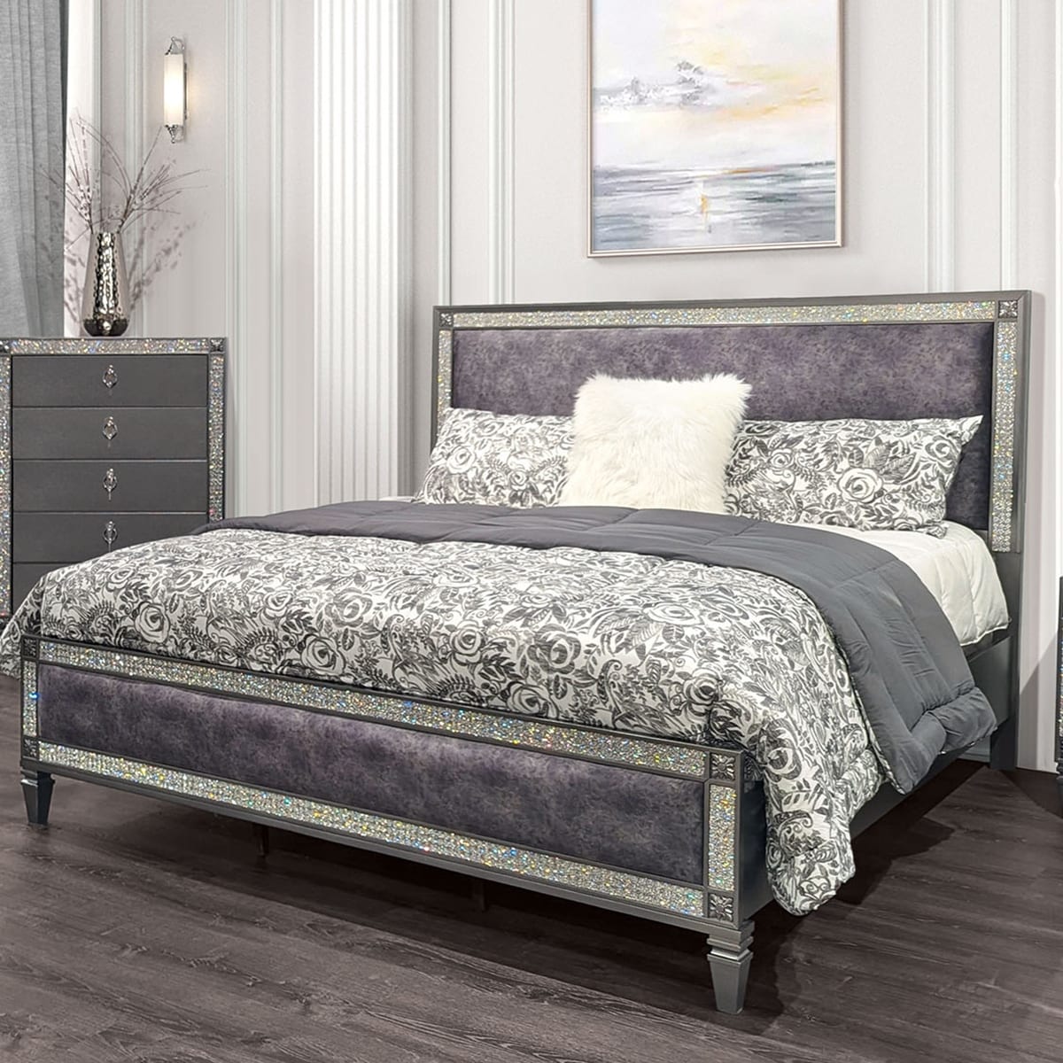Furniture of America Welen Glam Grey Wood Panel Bed with Padded Headboard and Footboard