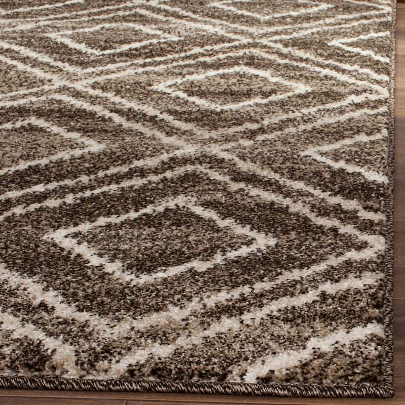 SAFAVIEH Tunisia Preeti Moroccan Diamond Trellis Rug