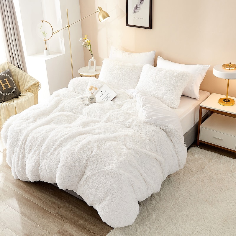 Shaggy Duvet Cover - White - Queen