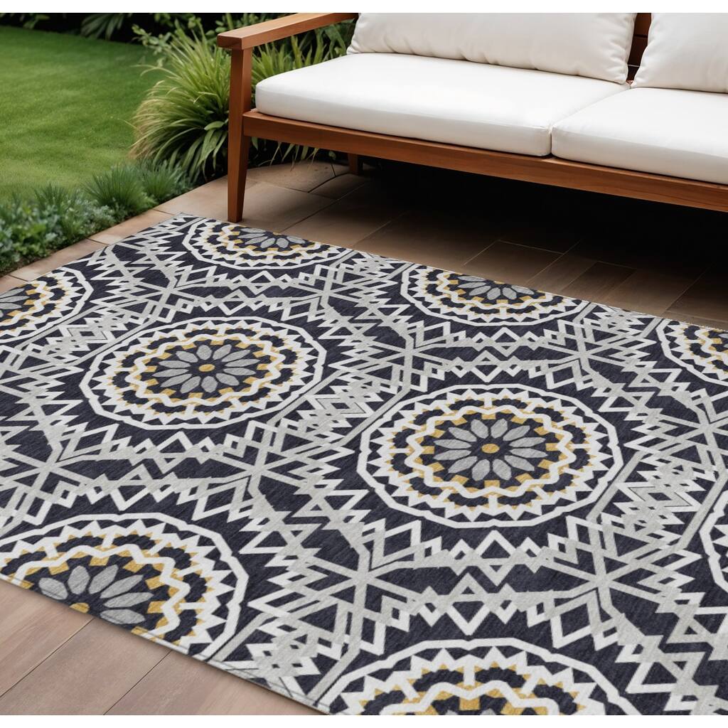 HomeRoots Floral Medallion Transitional Rectangle Outdoor Rug